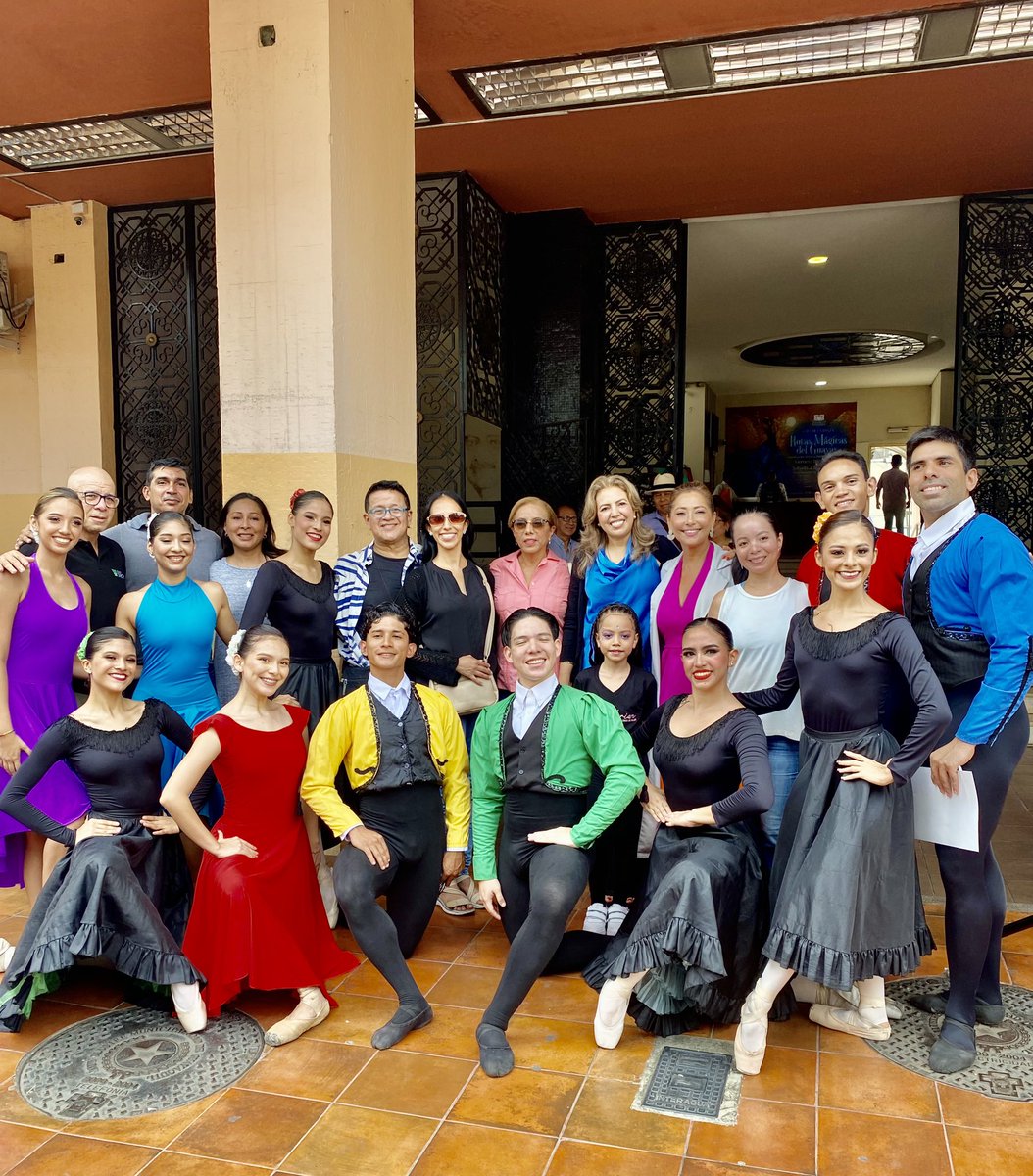 martharizzog's tweet photo. Agradezco a cada uno de los maestros que nos acompañaron el día de hoy en el II Festival de Danza entre Vías de la #CCENG
Estos eventos en el espacio público nos enriquecen como sociedad

#masqueunanuevacasaunanuevacultura
#masartemenosviolencia #cultura #Arte #danza #Gye https://t.co/ubqXtGpkHy