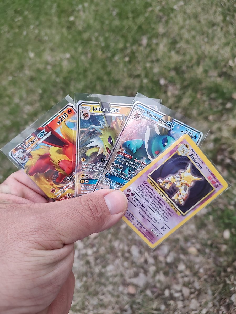 MtKillaLFG's tweet photo. 🚨GIVEAWAY🚨

F*CK Scammers!  Too much of this going around lately 😭 

One winner gets all these cards!

To enter:
Follow @ArnoldMoger and @MtKillaLFG 
Like
Repost
Thank Arnold in the comments for the Alakazam!

Ends 5/3

Good luck! https://t.co/I7F8LYjOlU