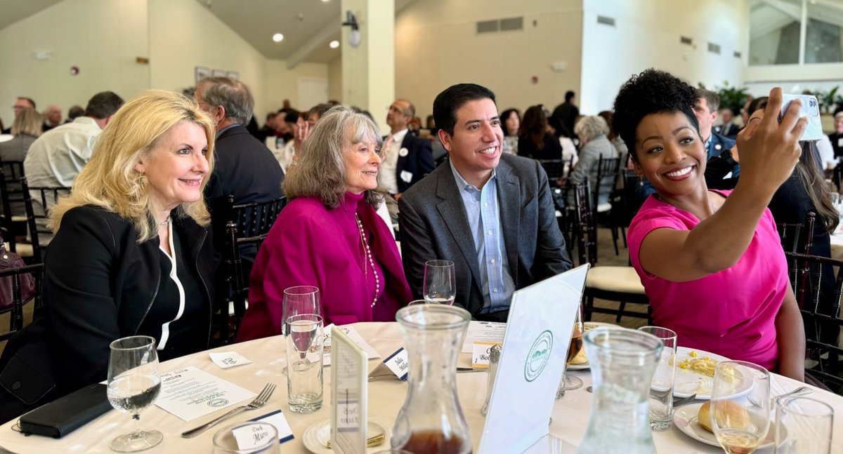 El Camino Health was proud to sponsor today’s Los Altos Chamber of Commerce’s State of the Cities luncheon. Among those in attendance were our CEO Dan Woods, CFO Carlos Bohorquez, CIO Deb Muro and El Camino Healthcare District Board Members Julia Miller and Dr. Carol Somersille.