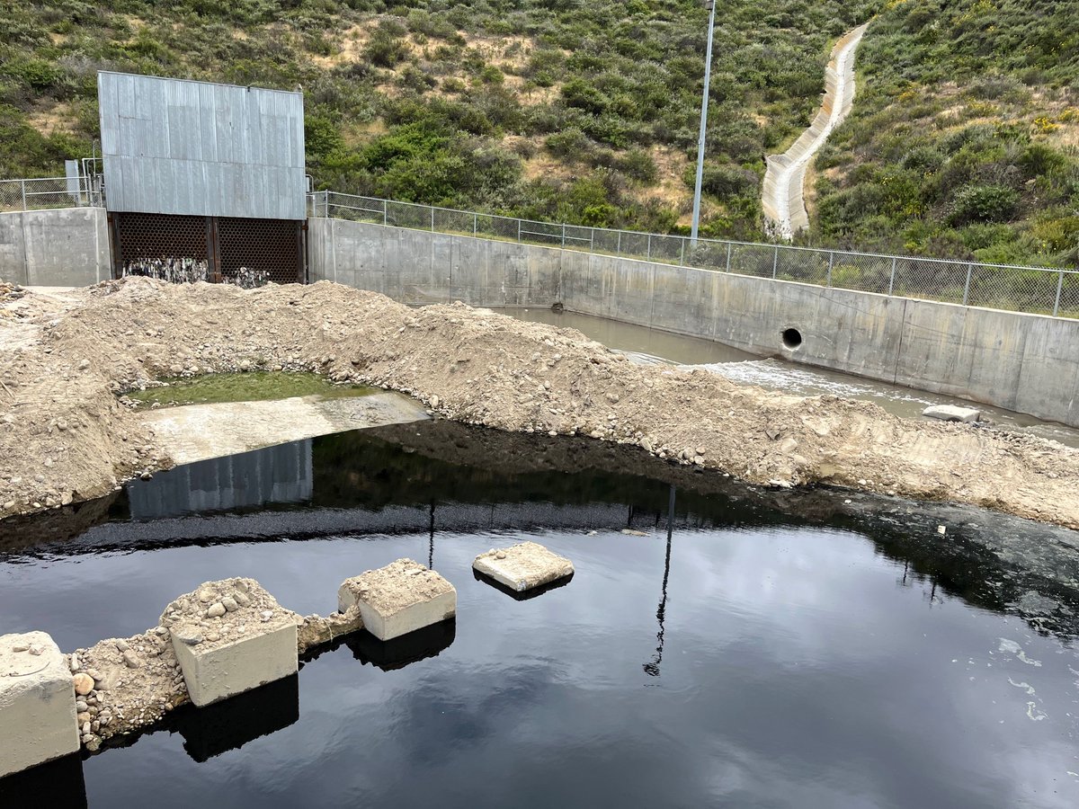 We are working with our MX counterparts to initiate erosion control measures upstream and eliminate the sources of flows. 10/ #wastewater #water @CityofIB @cilamexico @SanDiegoCounty @CaWaterBoards