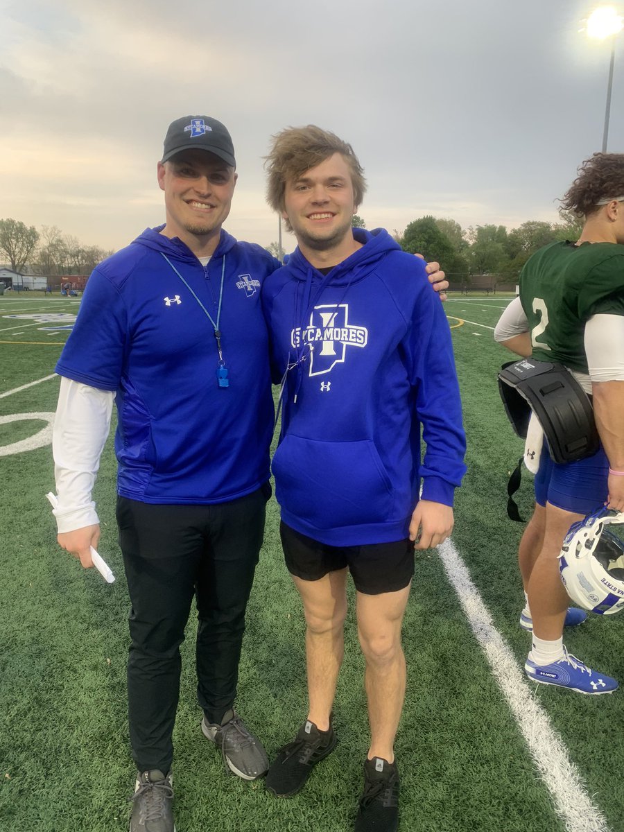 I had an AMAZING day at @IndianaStateFB today! A big thanks to @FBCoachHale for inviting me up! @CSmithScout @SycamoreFBRec @COACHCOFFER @CoachBath