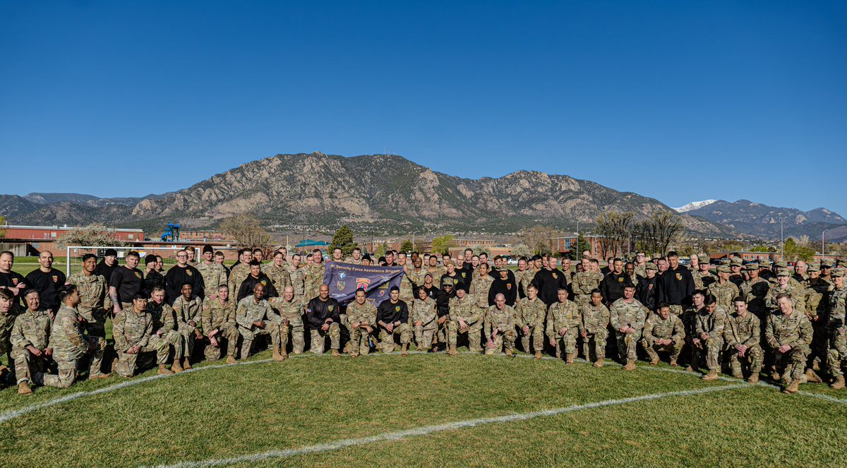 They don’t call it the Mountain Post for no reason! 4th SFAB BDE PT was a great training session! Being an Advisor at Fort Carson sure has its perks of great location and great mission set!
#army #military 
@sfab