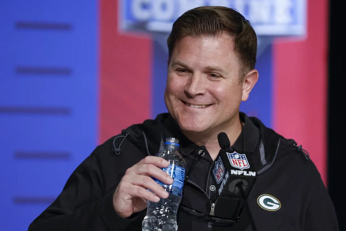 Gute traded back 4 spots got 2 extra picks and got the best linebacker in the draft.