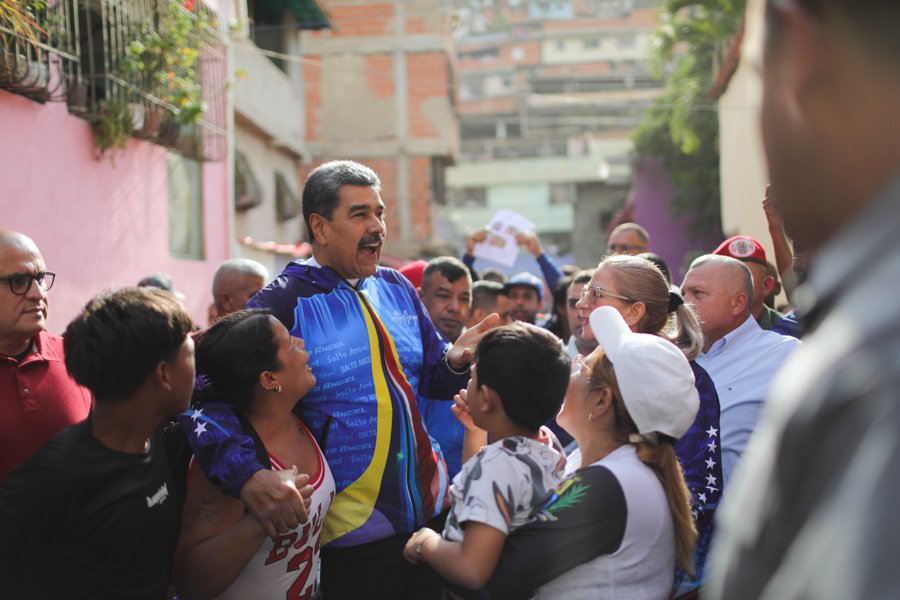 📢¡𝐀𝐬í 𝐥𝐨 𝐃𝐢𝐣𝐨!🇻🇪
Pdte. @NicolasMaduro: Por los niños es que hacemos Patria porque ellos tienen derecho a tener una Venezuela libre, próspera, de bienestar, que no sea esclava ni colonia de ningún imperio.
#RealityShowFactorM
#IgualdadYJusticiaSocial