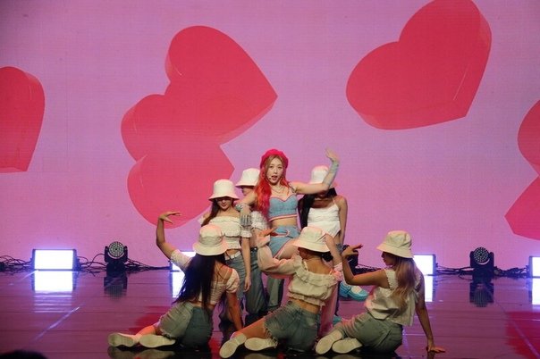 abouteuijin's tweet photo. #Hezz #헤즈 #홍의진 #HONGEUIJIN https://t.co/00KKcvU9PT