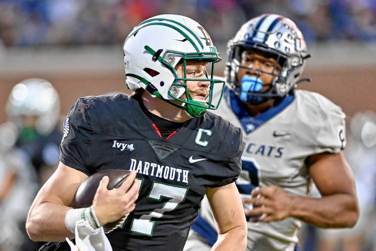 #AGTG After a great conversation I am blessed to say I have received another Division 1 offer to play football at Dartmouth! @DartmouthFTBL @WendyLaurent55 @LorenaFootball @Athletics_LISD @SkysTheLimitWR