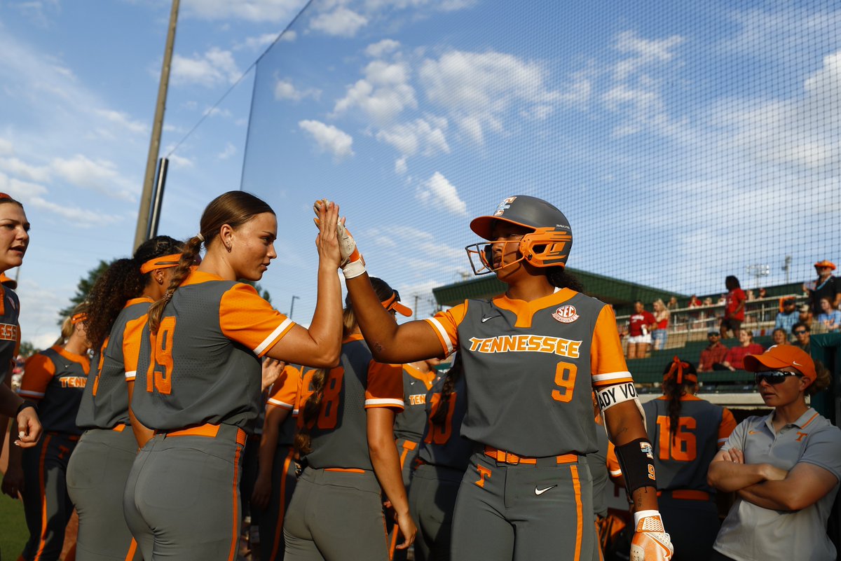 Vol_Softball tweet picture