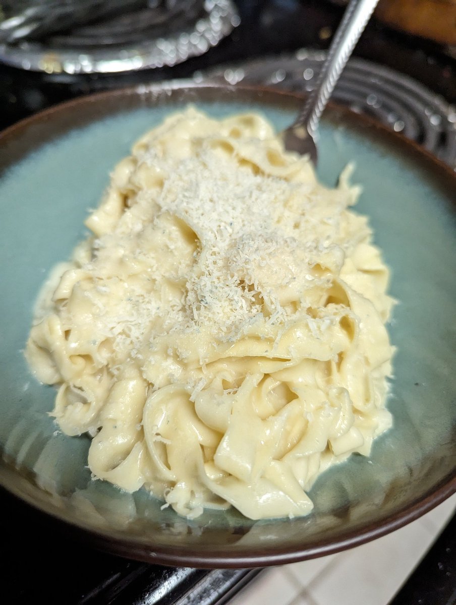 This thing is so fun to use

Fettuccine Alfredo anyone?