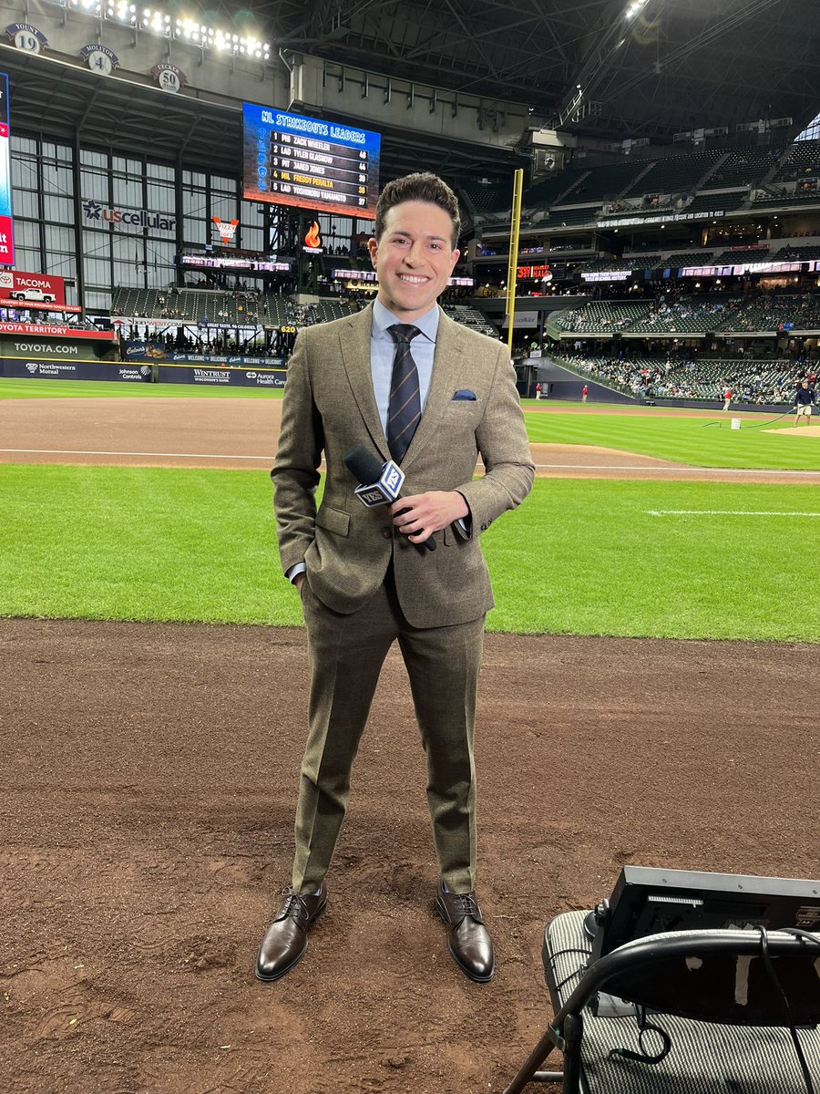 Happy Days in Milwaukee! Filling in for Meredith this weekend for Yanks/Brewers on @YESNetwork ⚾️