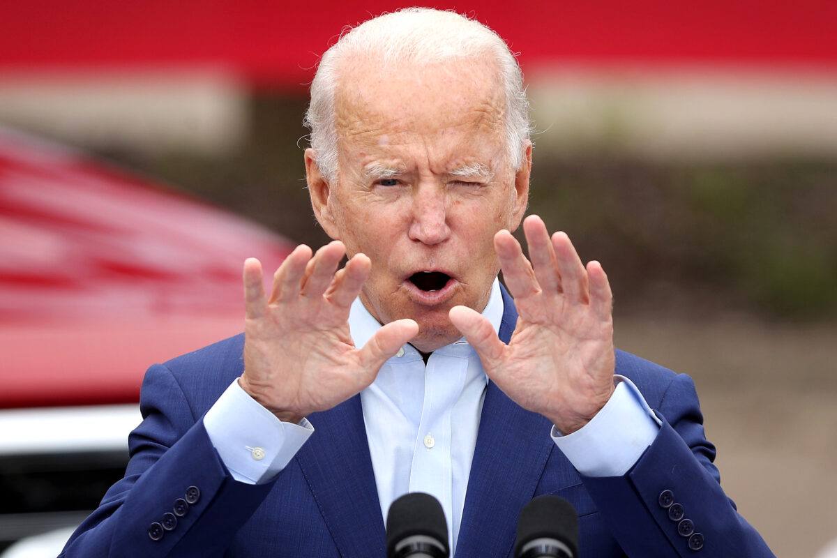 Biden said he is ready to take part in a debate with Trump. DJT called on the #DiaperJoe to face him, insisting that he could signify that self-propelled geezer was mentally challenged.
What if they drug him w/stimulants as it happened during a speech in Congress?😁