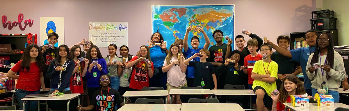 Coach__Chase's tweet photo. Big shoutout to Juliana for spreading birthday joy with delicious snacks for her classmates! Her generosity made the day sweeter for everyone. Thank you Jellybean! 💜 

Are you #TeamTwinkie or #TeamDingDong 😝 https://t.co/qq41Ya8PDS