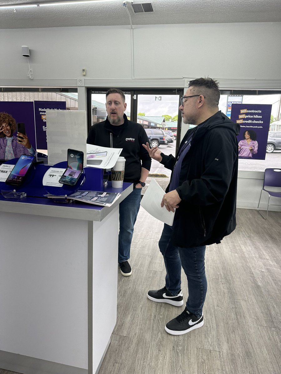 Happy Friday!!!!

Table event at Andresen. Partnership with Alliancetel and Samsung. 

<a href="/gracewang22/">grace wang</a> <a href="/JamesLeeWW/">James Lee</a>