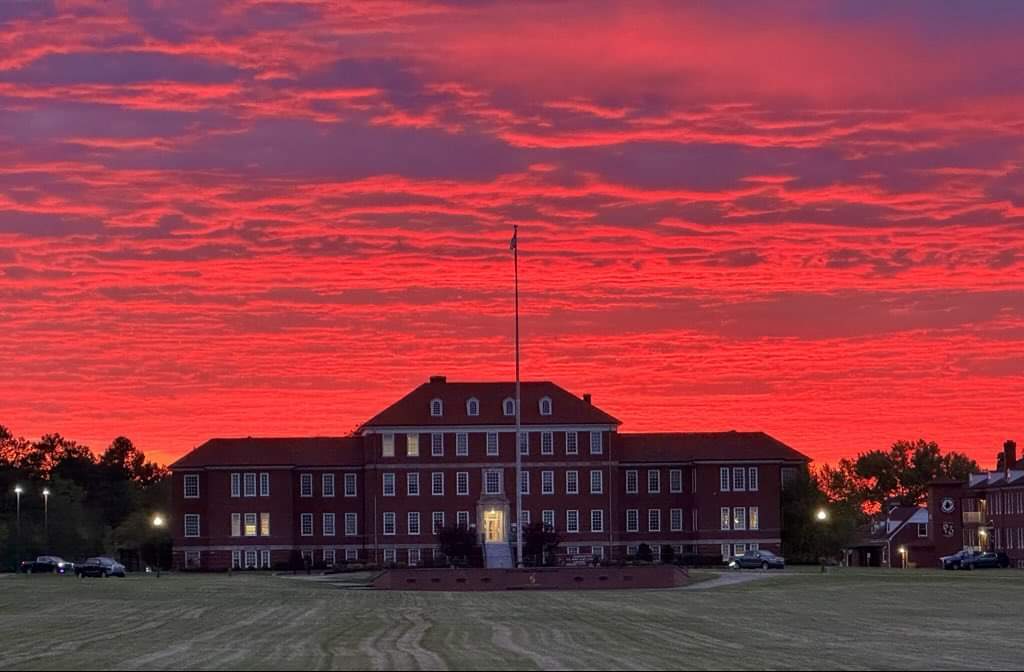 🇺🇸 Fort Knox , KY 🪖
#REDFriday 🦅