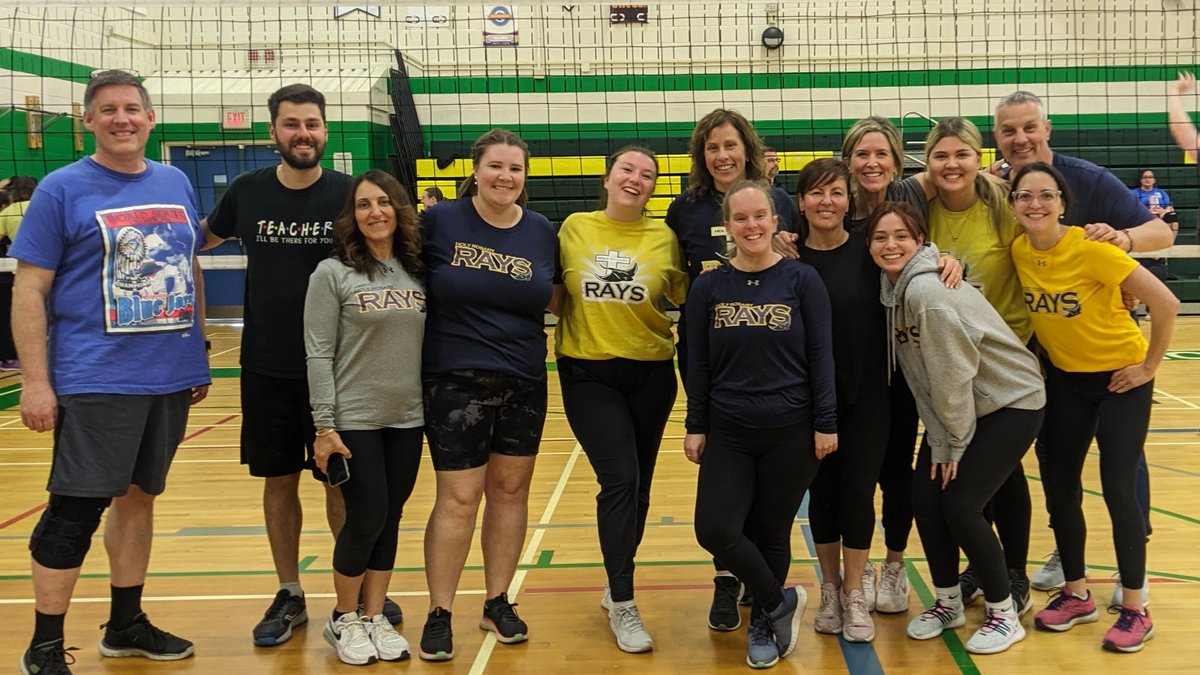 ✨✨Go Rays! ✨✨

The @HRosaryWaterloo team competed tonight at the OECTA volleyball tournament and brought the spirit!! 🏐🏐 Go, Rays!!