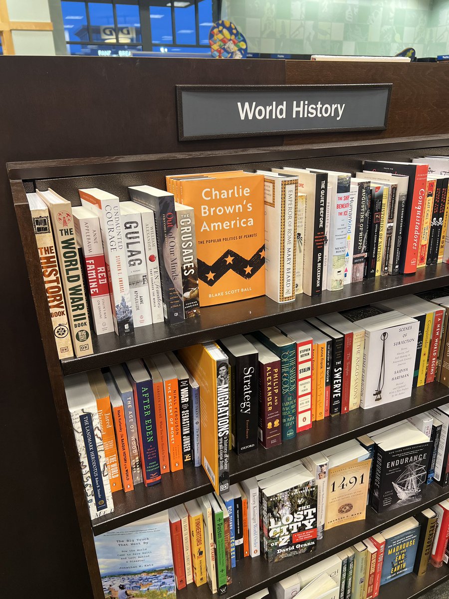 Friend just sent me this shot of CHARLIE BROWN’S AMERICA in @BNBuzz in Tuscaloosa! This is the first time I’ve seen it in one of the big chains!!
