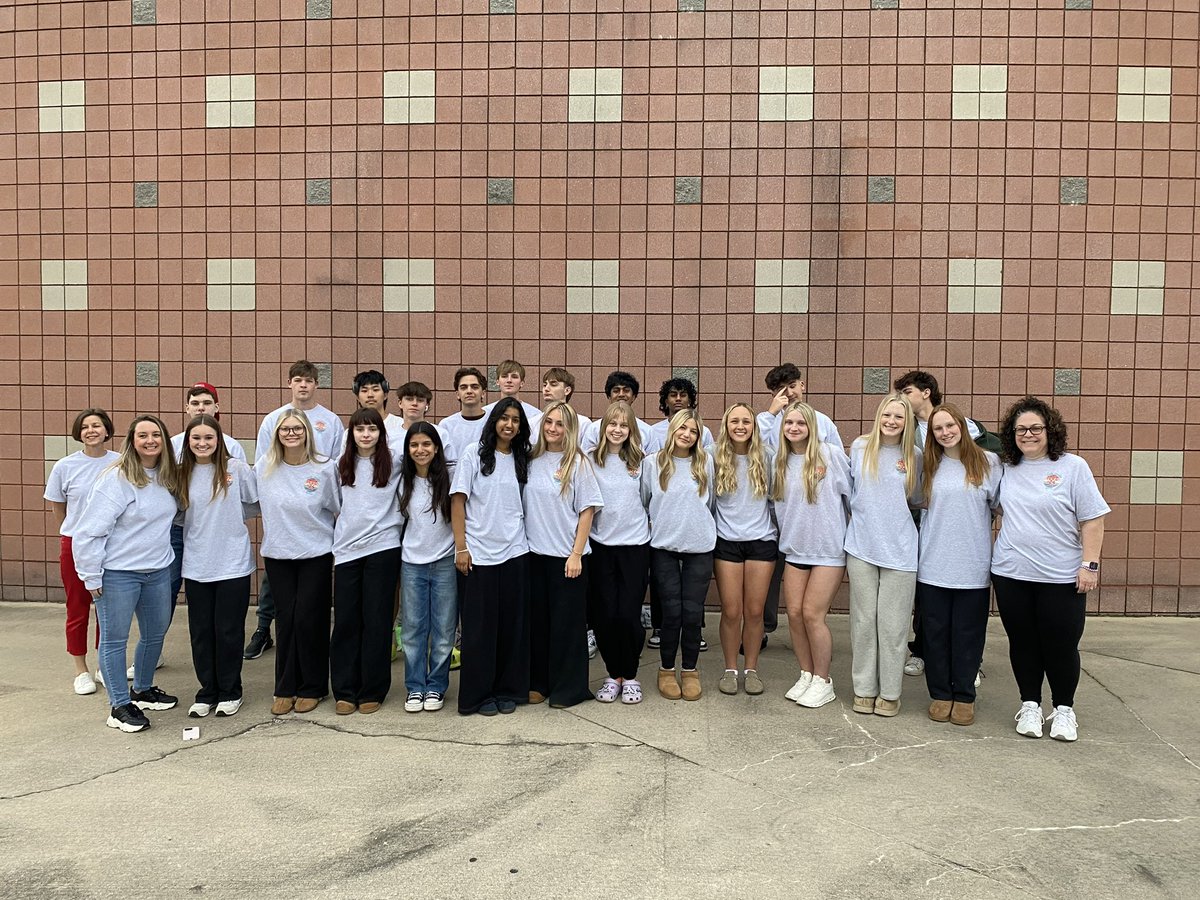 Raider DECA International qualifiers heading to Anaheim California for ICDC. This is the largest group to qualify in school history. Good luck in your competitions … have fun and enjoy the experience. @NFTheNation @FCSchoolsGA @FCCollegeCareer @leeanne_rice