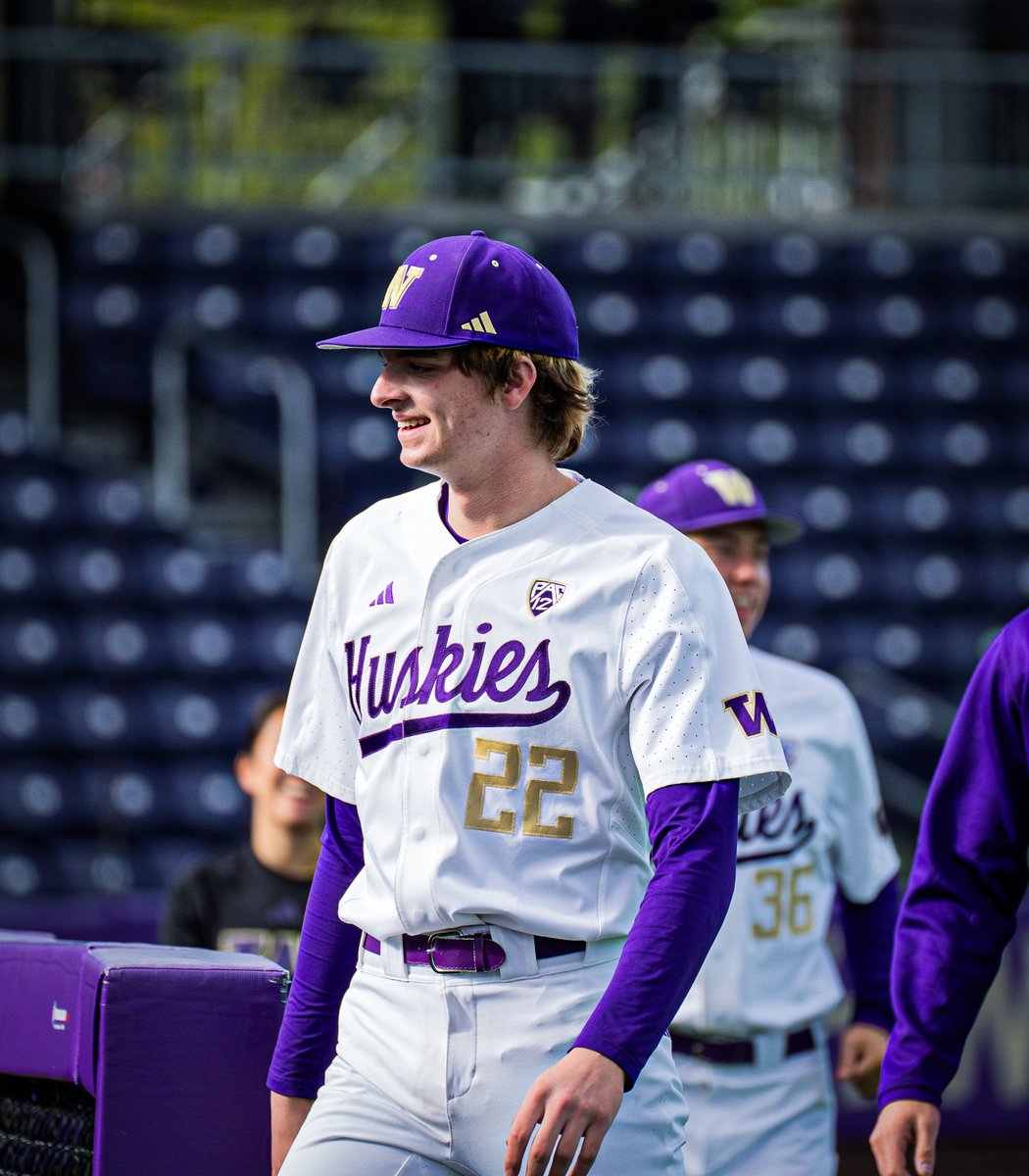 UW_Baseball tweet picture