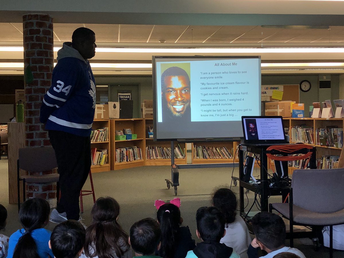 AllinaLeeDavis's tweet image. Grateful for Author Anthony King’s visit to #LivingLibrary on his HAPPY BIRTHDAY🧁and for sharing “Our Families, Our Homes” 📖 Ss excitedly wanted to share their own narratives with Mr King when encouraged to share ideas for writing 👍 @mgala19 @YaliniR_Ward21