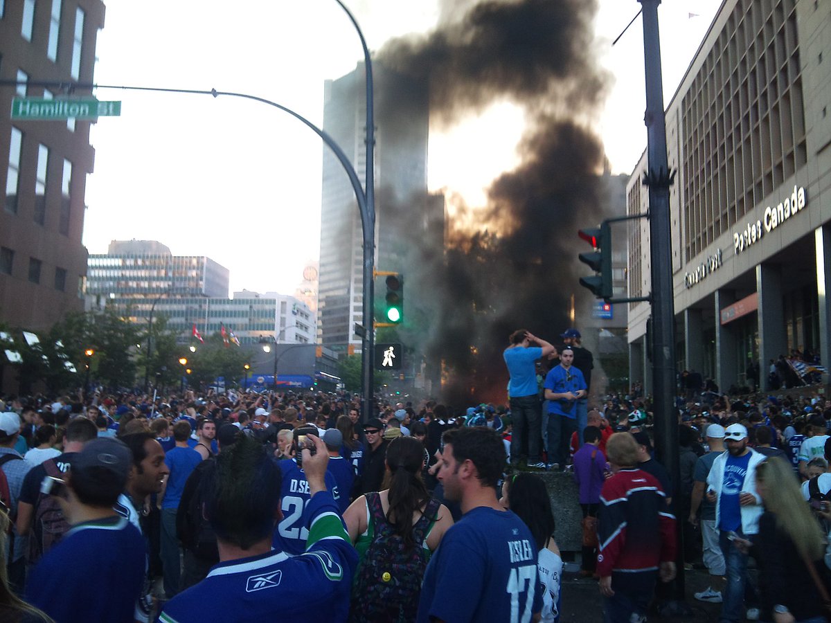 Canucks fans denied viewing parties vow to riot and destroy property from the comfort of their homes thebeaverton.com/2024/04/canuck… #Canucks