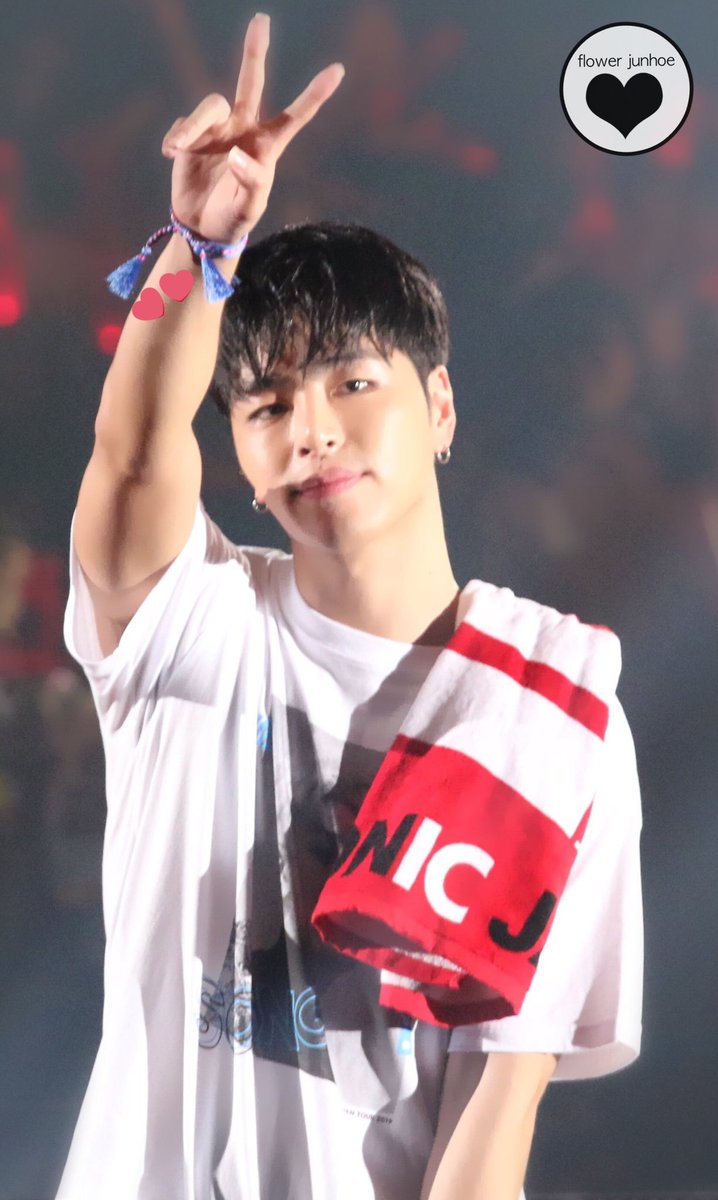 junhoemerch's tweet photo. wts lfb rare iKON Japan Tour 2019 bracelet
Php 1500
bought this bc the members wore it during their japan tour, specifically this color ( junhoe wore)
dm me if interested https://t.co/GzCzkrbNnE