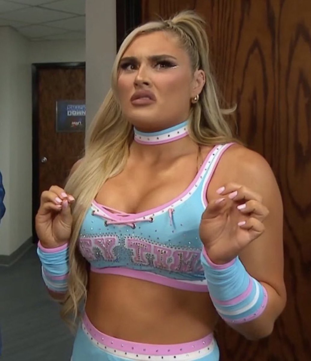 oh carmella, the woman that you are..