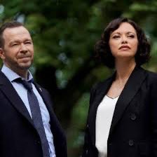 It’s almost time! #SaveBlueBlkkds @DonnieWahlberg @BlueBloods_CBS ❤️💙❤️💙❤️💙