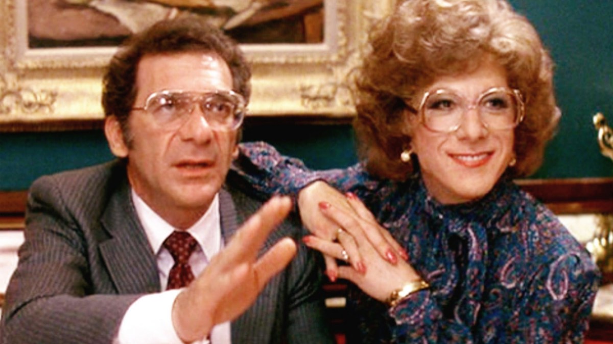 As great as he was as the director of #Tootsie. #SydneyPollack also was fabulously hilarious as an actor in it. #DustinHoffman knew what he was doing by pleading with him to play the part. @tcm