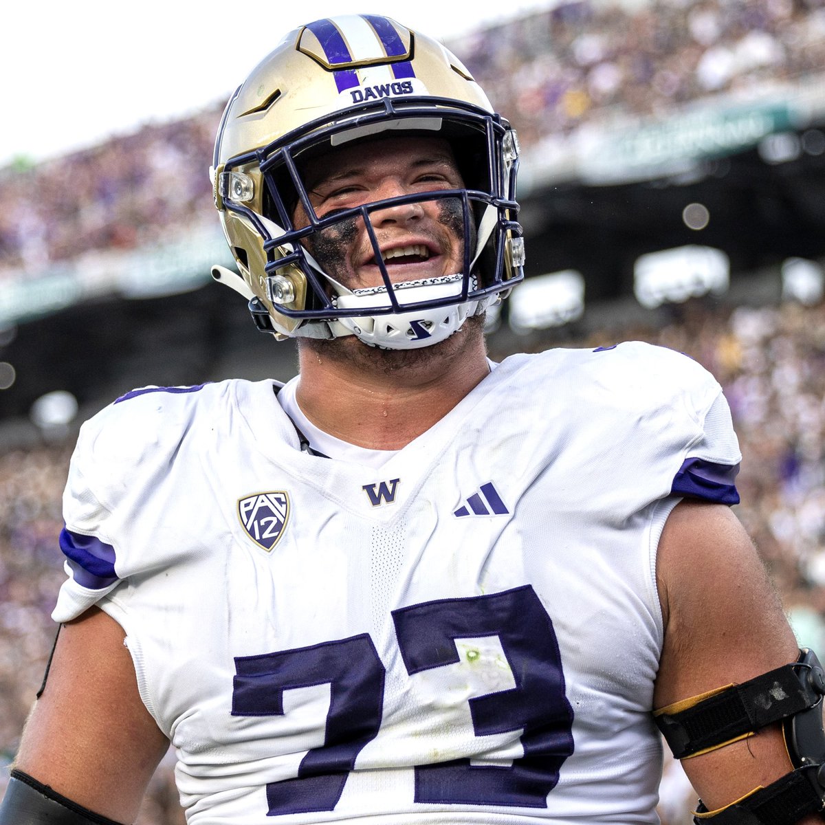 With the 62nd overall pick in the 2024 NFL Draft, the Baltimore Ravens select Roger Rosengarten, OT, Washington.

📸 @UWDailySports @thedaily