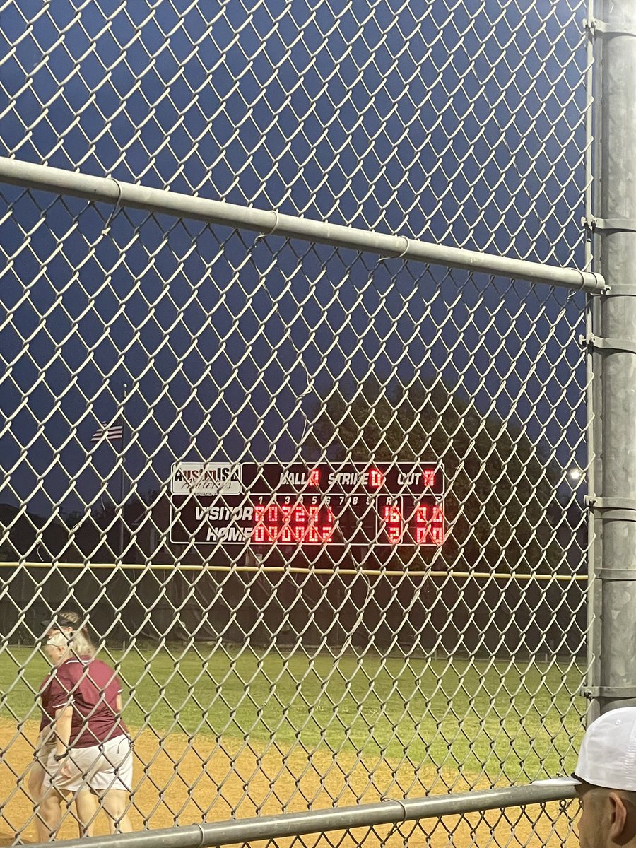 Big Bi-District Champion win for Lady Bears Softball. Great showing by players and coaches! 🥇 @BHSLadyBearSB #EFFORT