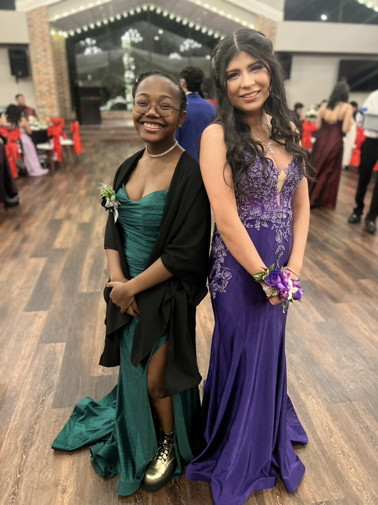 SAL and VAL…#GirlPower 

#OwnIt #BlansonBold #BlansonGold #BlansonReady  #BlansonProud  #MyAldine @AldineISD @AldineCTE @BenIbarraCTE @DrCrystalWatson @BlansonCTE_LMC