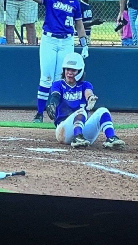 no context college softball (@contextsoftball) on Twitter photo 