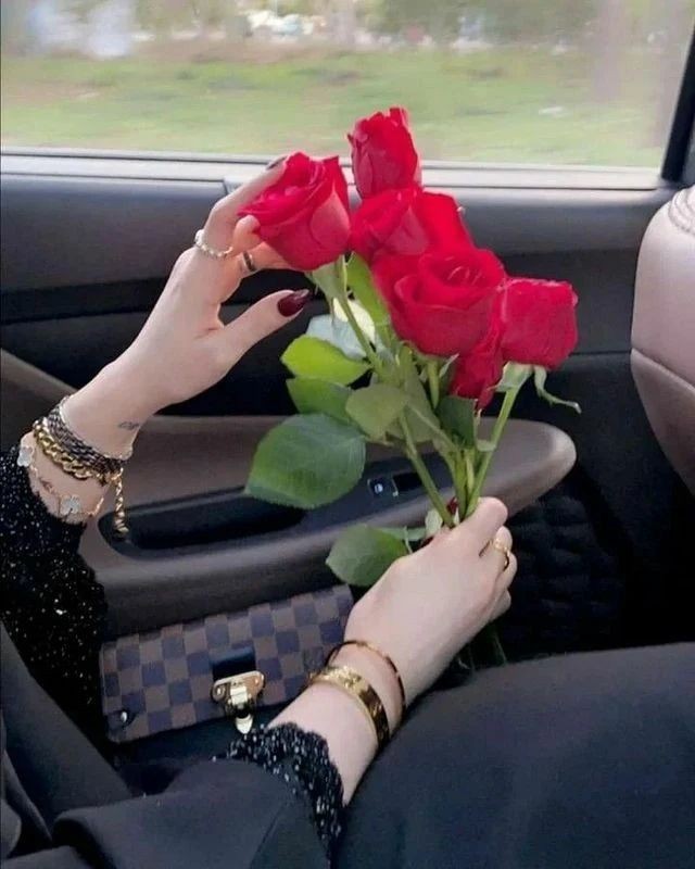 Ahlamo0l's tweet photo. "أنتَ أعلمُ بالأَرْوَاحِ وحِملها فاللهمَّ : لا تُحمِّلنا ما لا طاقة لنا به"
#صباح_الخير https://t.co/02HeHM8Bc1