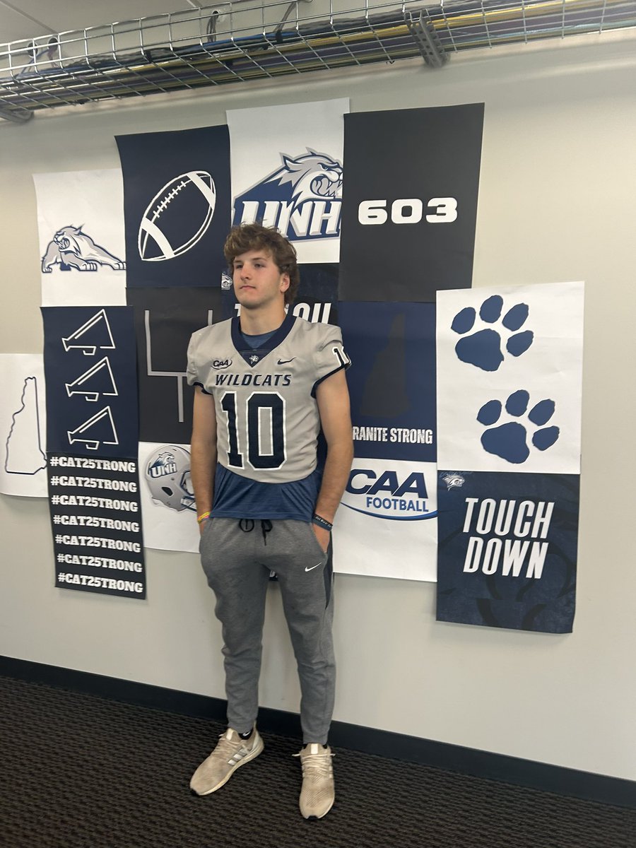Had a great time at the UNH spring game! Thanks @UNH_Football for the invite! @CoachRocBatten @Coach_Borden @SCDS_Athletics