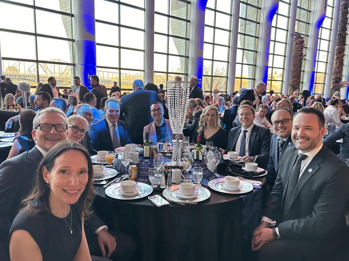 C’est avec fierté que l’APCHQ Outaouais-Abitibi-Témiscamingue tient son 19e gala annuel à la grande galerie du Musée canadien de l'histoire. Un merci chaleureux aux élu.e.s et aux partenaires pour leur présence. @ApchqOAT