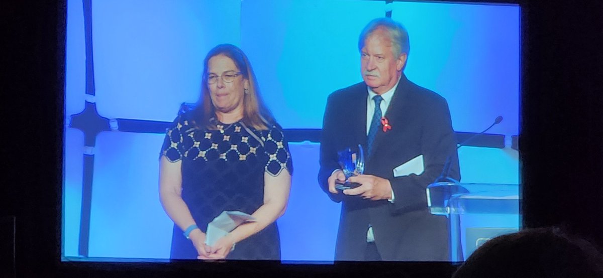 RNASAFoundation's tweet photo. Gina Sunseri receiving the #RNASA Space Communicator Award https://t.co/z3lmso9VG5