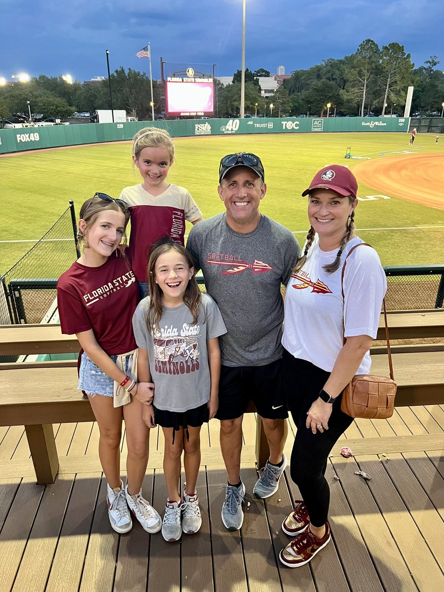 A great night at the ballpark with the family [and the #softballband]. 🥎🍢