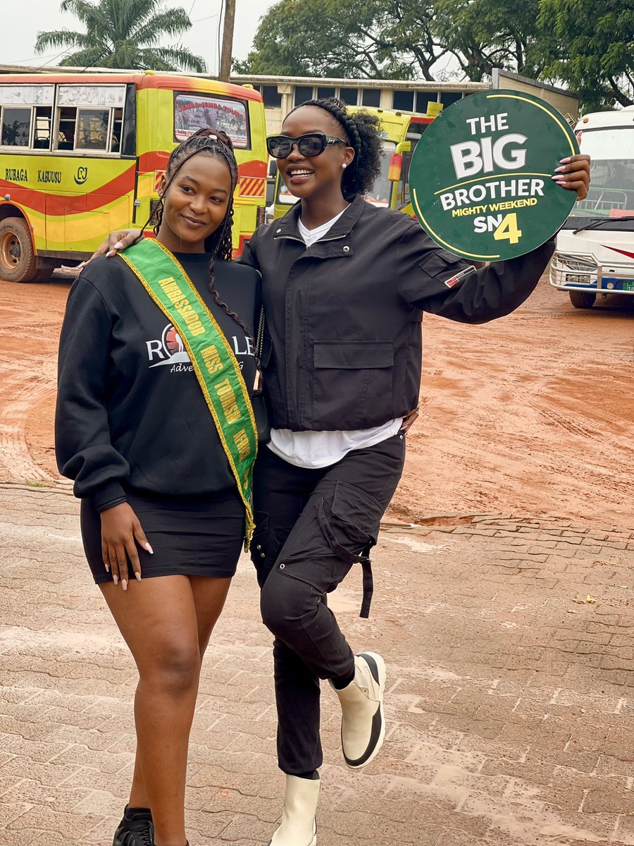 NitahVan's tweet image. 26th -04-2024 @eddykenzoficial  @PremahAgwang  and @NitahVan flagged off the Brother Mighty Weekend season 4 to Fortportal  …Promoting Domestic Tourism to fellow Ugandans 🇺🇬  #BBS4 @ExploreUganda a group of young vibrant tourists that love exploring their country❤️🇺🇬