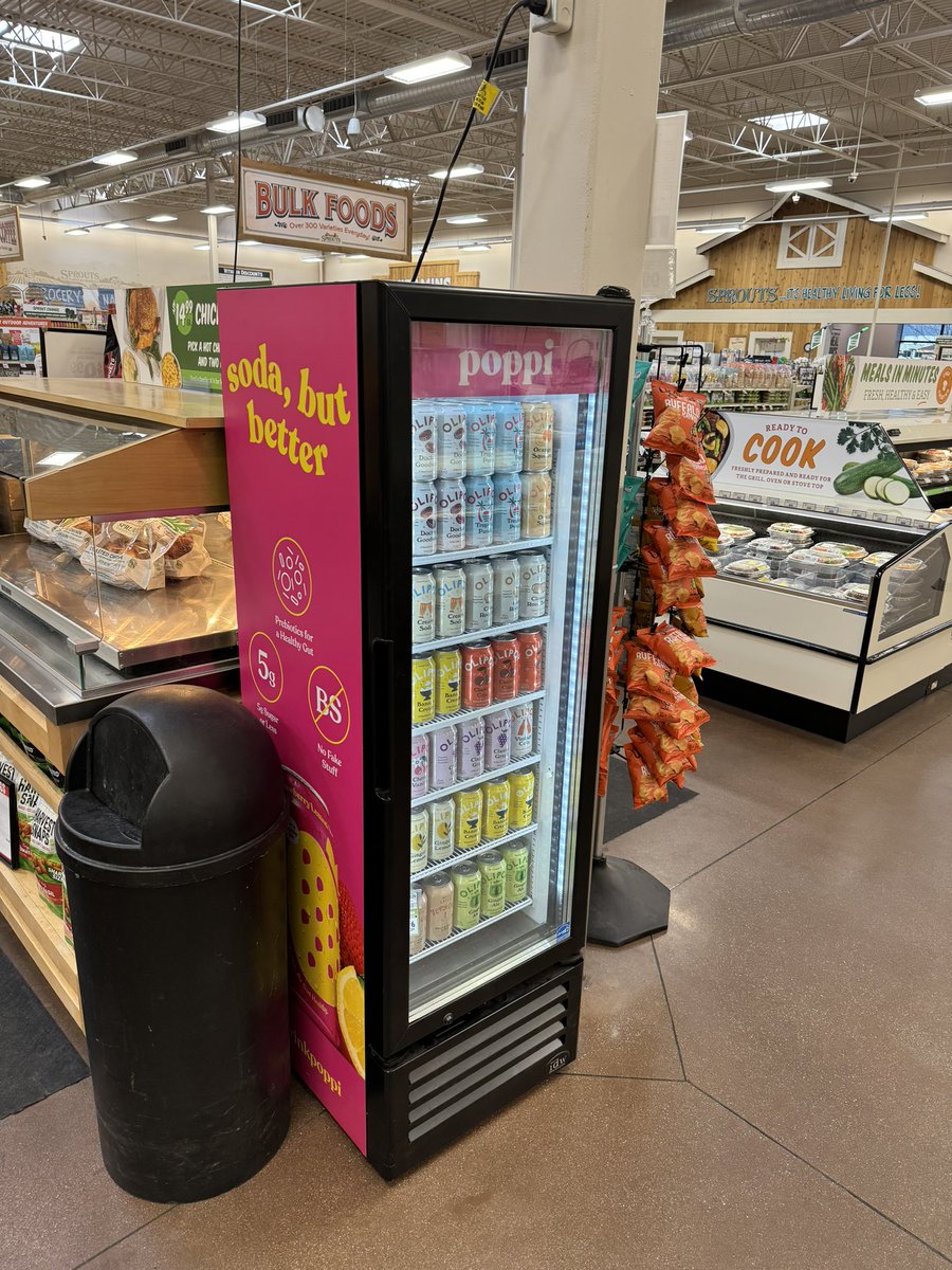 drinkolipop's tweet photo. tell me when you see it 😆 https://t.co/0Q96tVcSo6