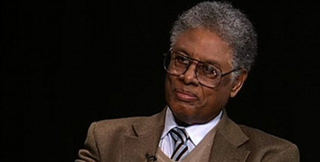 'Es difícil imaginar una forma más estúpida o más peligrosa de tomar decisiones que ponerlas en manos de personas que no pagan ningún precio por equivocarse'. (Thomas Sowell)