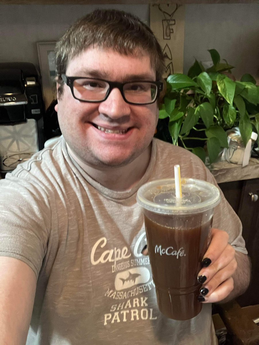 There’s never a wrong time for an iced coffee. It could be winter during a snow storm & I’d still have an iced coffee cuz that’s just how I do 😂🤣🧋 #IcedCoffee #IcedCoffeeLovers #CoffeeLovers #Coffee #McCafe #McDonaldsIcedCoffee #McDonaldsCoffee #CoffeeAddict #IcedCoffeeAddict