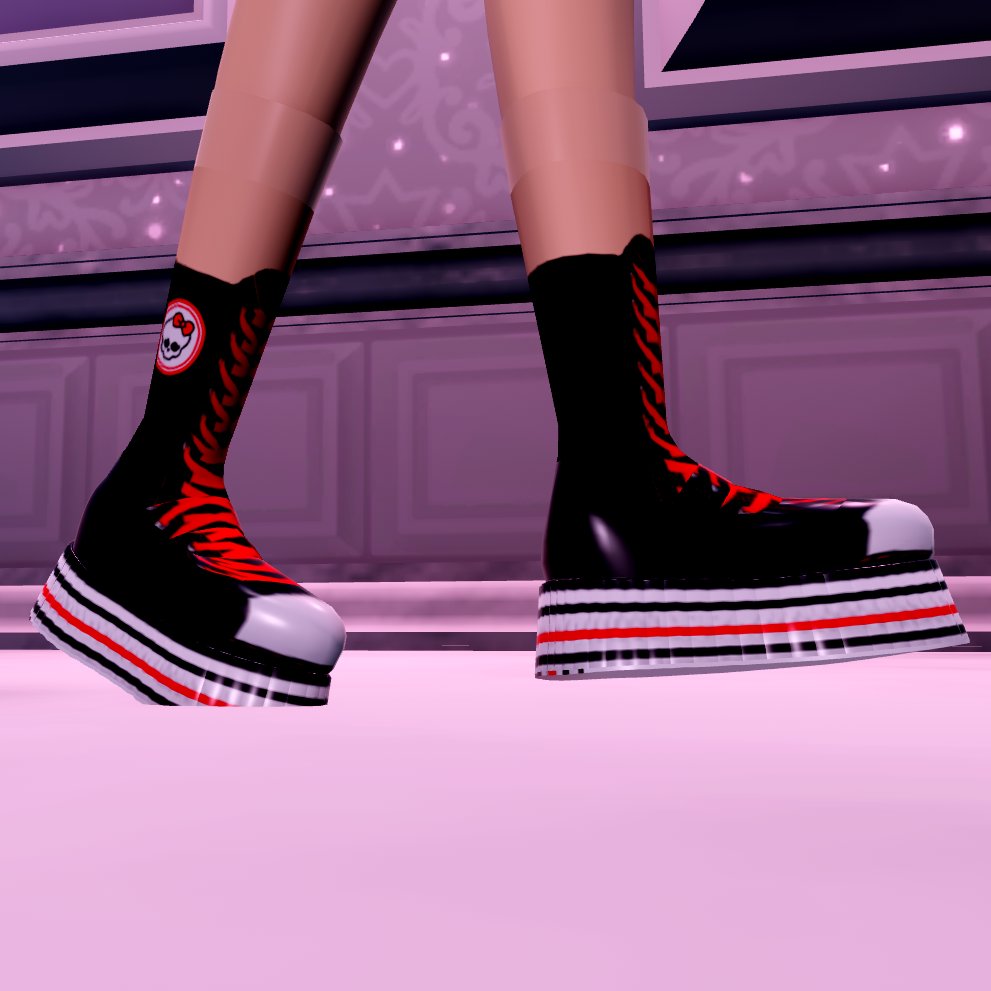 I have fixed the stripes on the platforms of the YRU Ghoulia shoes and made all the default skintones (and a bonus). Let's try this again. Decal codes in replies! #royalehigh #monsterhigh #RHTC