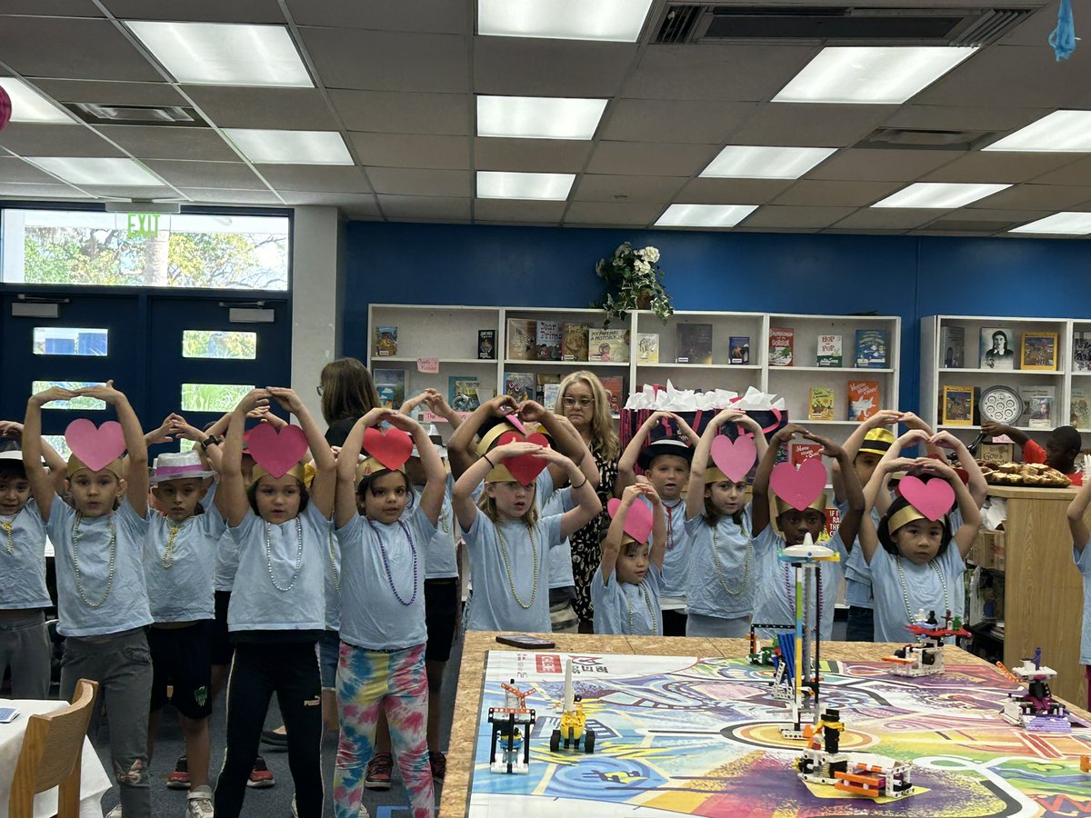 Thank you Dania Elementary School for celebrating your volunteers today. 🎉 The student presentations and performance were fantastic!