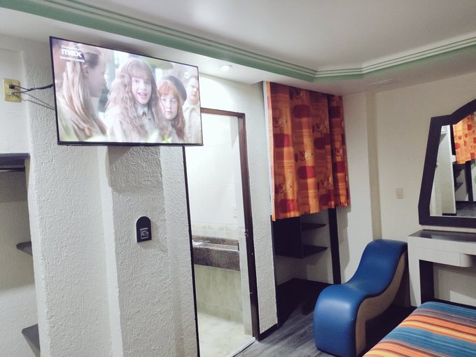 Pues no s&eacute; ustedes pero yo nada m&aacute;s voy a ver Harry Potter jajaja 🤣🤣🤣🤣 https://t.co/pQICUBgoQe<a href="/tag/nuevafotodeperfil"class="tags"><span>#nuevafotodeperfil</span></a>