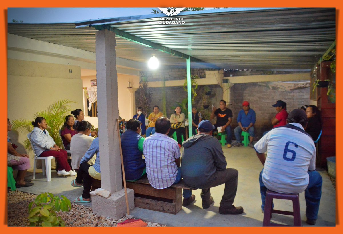 juliomoriba's tweet photo. Gracias paisanas y paisanos de Magdalena Apasco Etla, estoy seguro que con su apoyo lograremos que el Valle Eteco merezca más y mejores servicios. Tenemos el firme compromiso de mejorar la calidad de vida de nuestras familias.
#YoMeEncargo #YoSiSoyDeAquí https://t.co/Yk2pAQEwU3