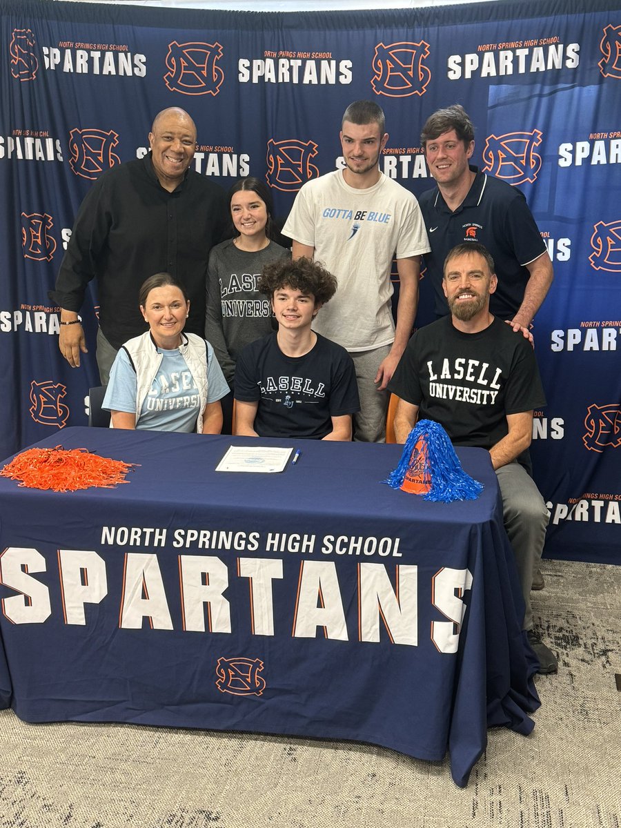 Made it official!✍️
Thanks to all my family, coaches and teammates for all the support.