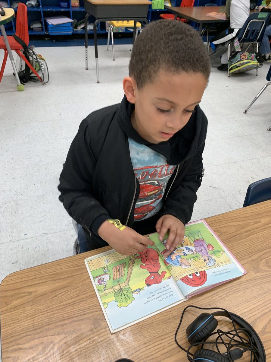 Just Read…
The scholars dropped everything to just read a chosen book alone or with a buddy  at the end of a most exciting day of learning.#EverybodyReadVA #onennps #nnpsproud #nnpsliteracyforall