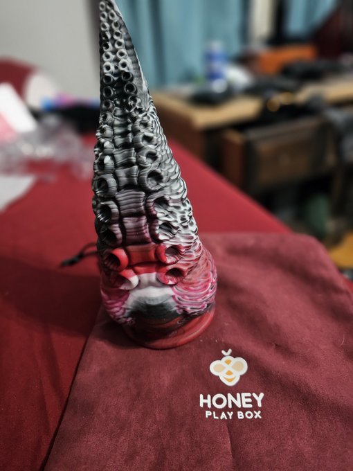 NEW TOY FROM @HoneyPlayBox . Link in our bio! Use code BeelzeDeal for 20%off https://t.co/HoPnvIOgxl<a class="tags" target="_blank" title="On Twitter" href="/?out=eyJ0eXAiOiJKV1QiLCJhbGciOiJIUzUxMiJ9.eyJpYXQiOjE3MjYyOTcwODAsImlzcyI6InR3cG9ybnN0YXJzLmNvbSIsIm5iZiI6MTcyNjI5NzA4MCwiZXhwIjoxNzU3ODMzMDgwLCJyZWRpcmVjdF91cmwiOiJodHRwczovL3R3aXR0ZXIuY29tL0hvbmV5UGxheUJveCJ9.FpzQRfReV4z2tkSVzpWUcWzf9GgLR-MiHw_G3DoWbmxSZTJgY_qNET0LiIlI7pF3eFS77wsuPXgXnVxAk8WUmg">@HoneyPlayBox</a><a href="/tag/pornhub"class="tags"><span>#pornhub</span></a><a href="/tag/beelzeandelfy"class="tags"><span>#beelzeandelfy</span></a>