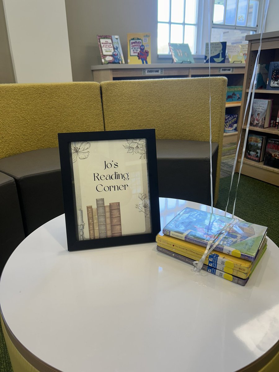 We couldn’t wait to check out our new library today:) Wearing our Blue and Gold, we were LV proud👍💛💙@MsSoltis @leighgal_LKV @BlessingMahopac @MahopacSchools