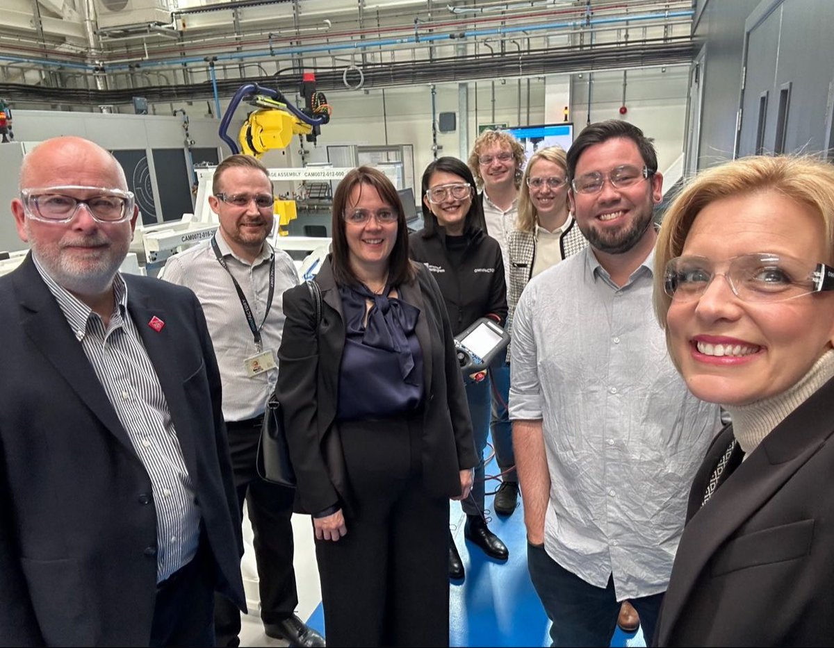 Fascinating to visit the Advanced Manufacturing Centre at @UniofNottingham yesterday with fellow @UKLabour candidates - high GVA manufacturing is vital for a more productive local economy and job opportunities for everyone here in Nottinghamshire and #Mansfield 🛠️⌨️💷