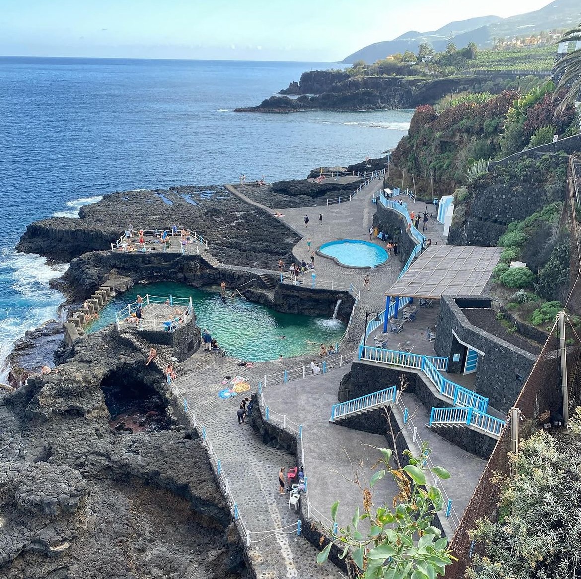 Charco azul, isla de La Palma. 💙

📷 @charlitox 
#islascanarias